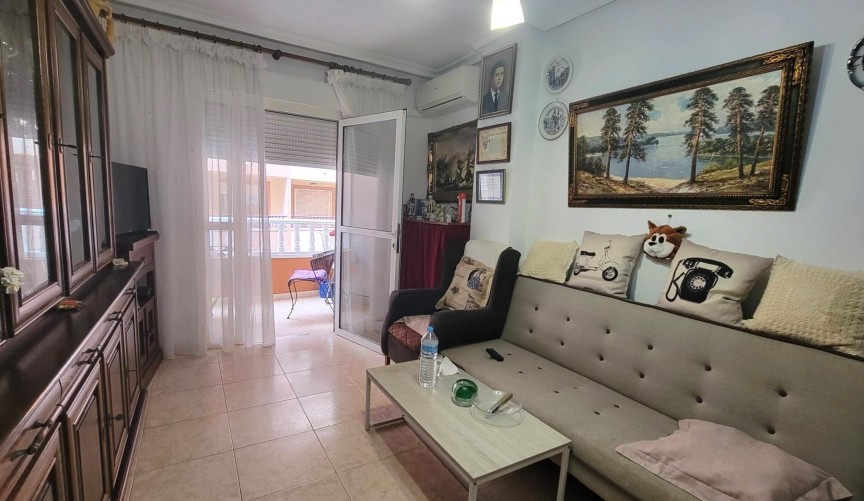 Resale - Apartment -
Torrevieja - Centro