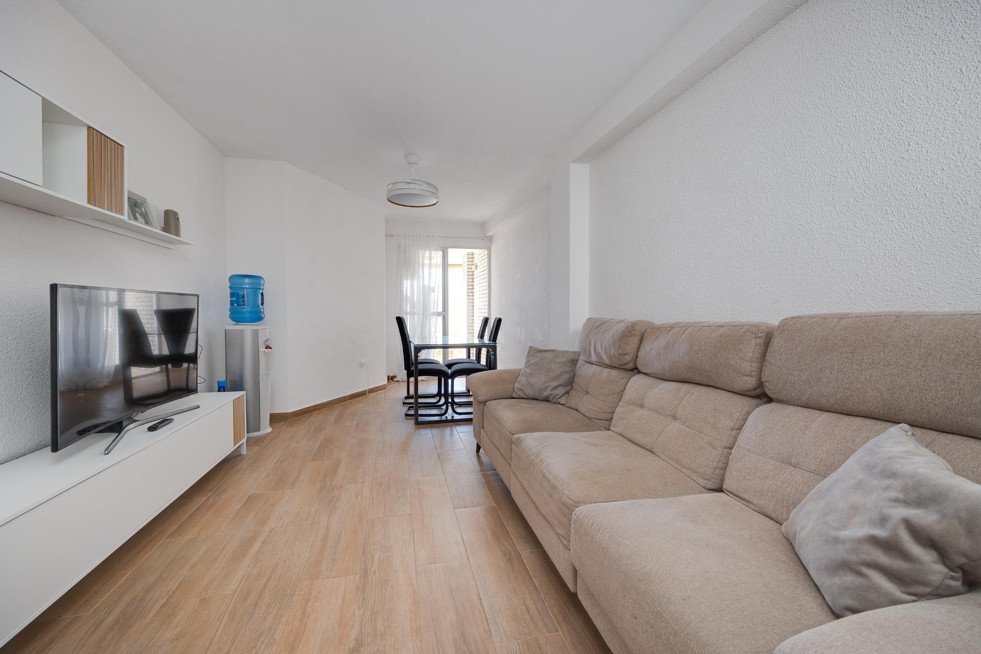 Resale - Apartment -
Torrevieja - Centro