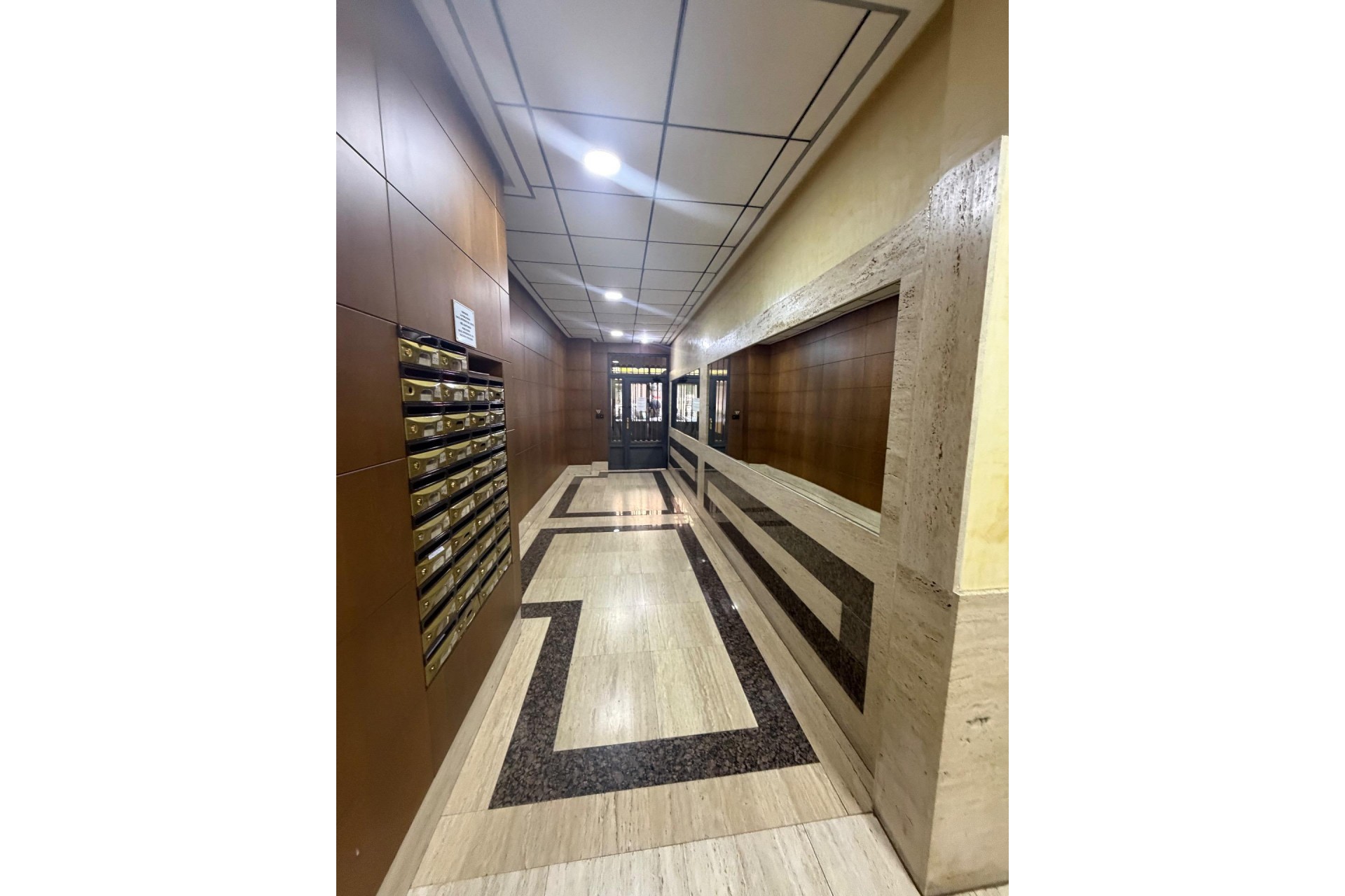 Resale - Apartment -
Torrevieja - Centro