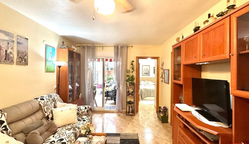 Resale - Apartment -
Torrevieja - Centro