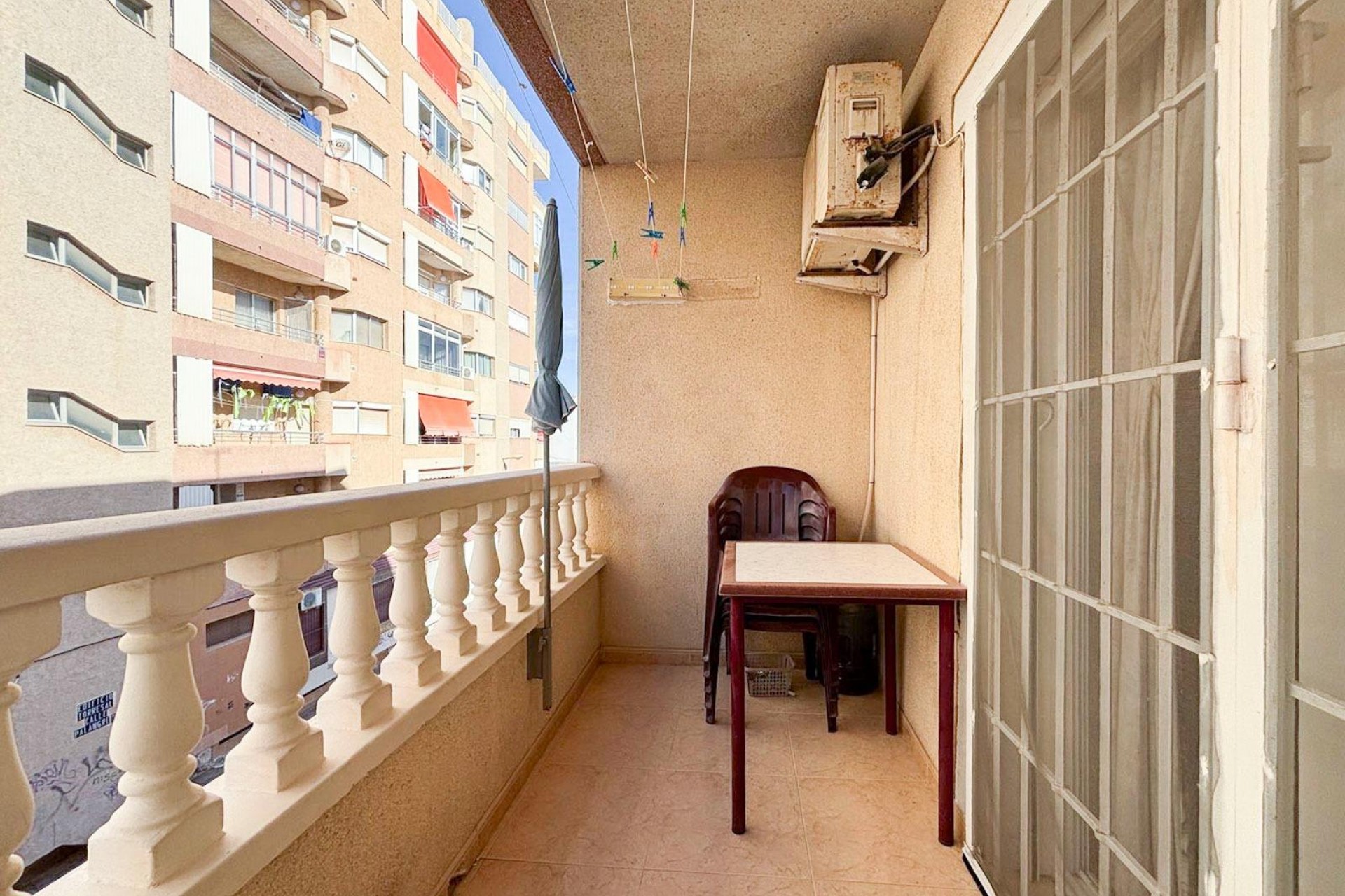 Resale - Apartment -
Torrevieja - Centro