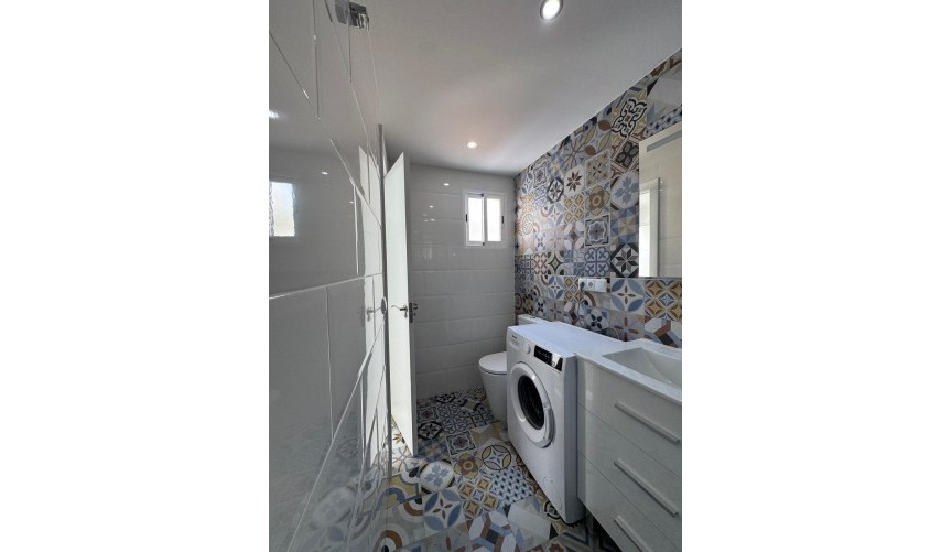 Resale - Apartment -
Torrevieja - Centro