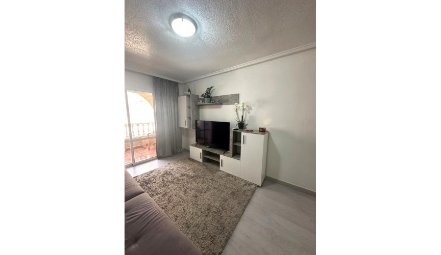 Resale - Apartment -
Torrevieja - Centro
