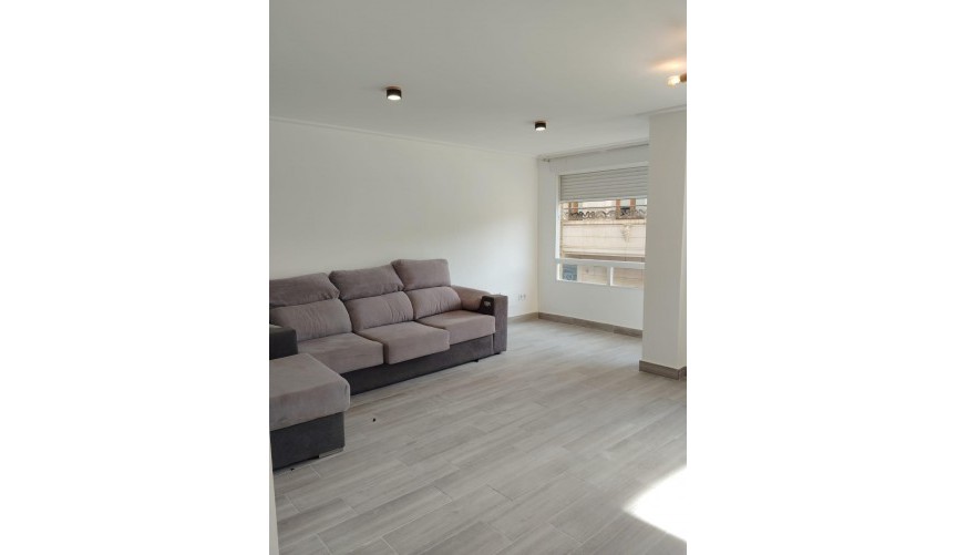 Resale - Apartment -
Torrevieja - Centro