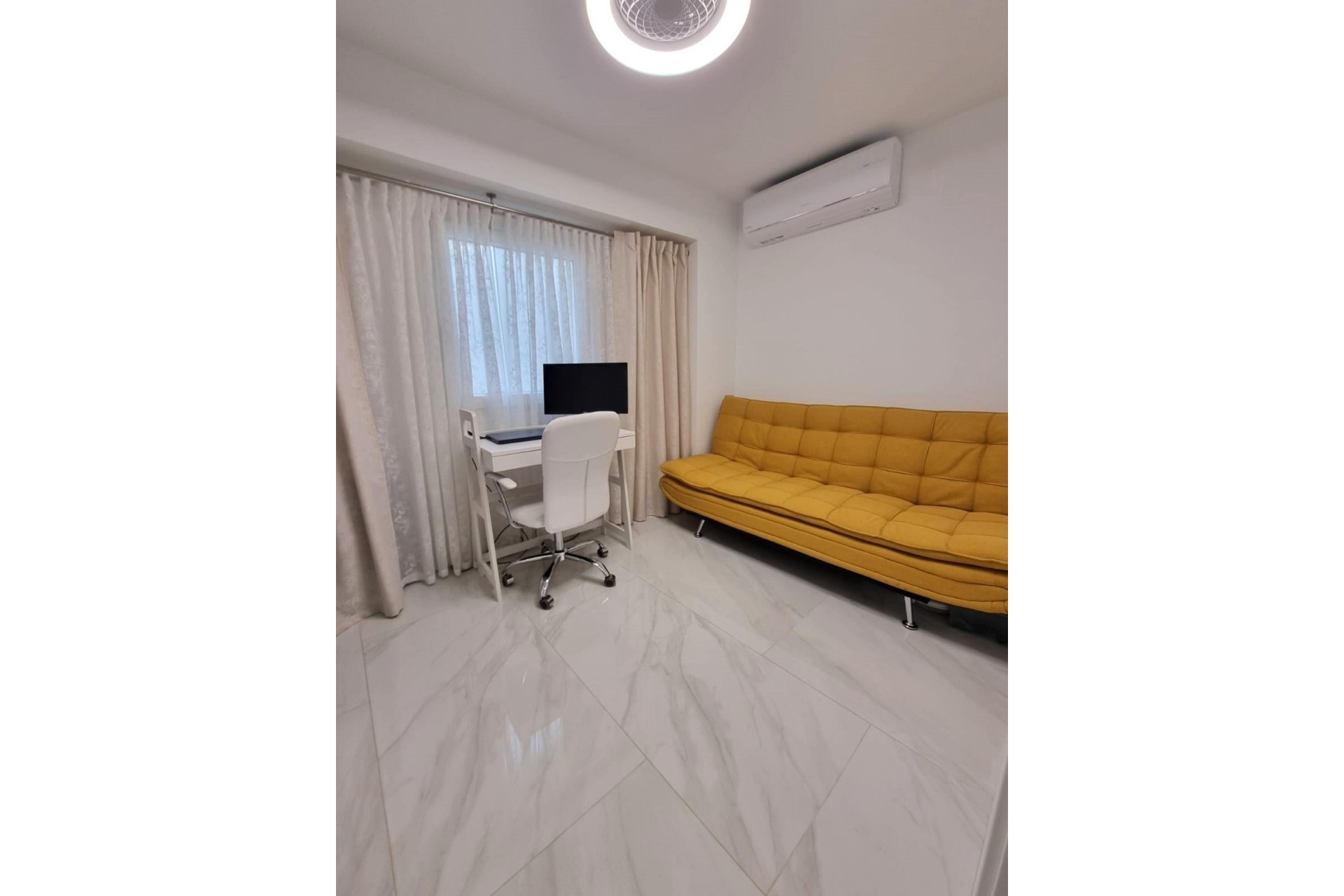 Resale - Apartment -
Torrevieja - Centro