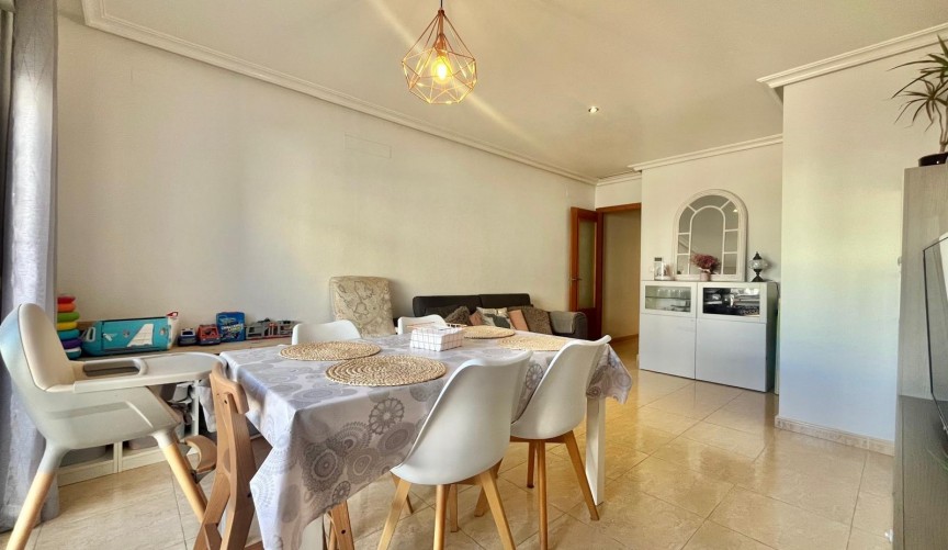 Resale - Apartment -
Torrevieja - Centro