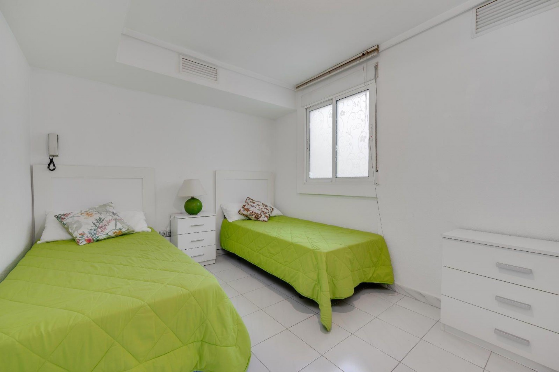 Resale - Apartment -
Torrevieja - Centro