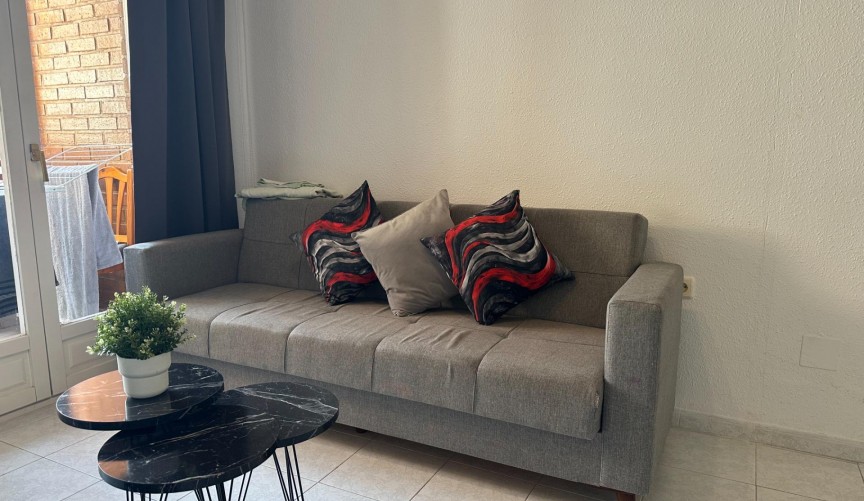 Resale - Apartment -
Torrevieja - Centro