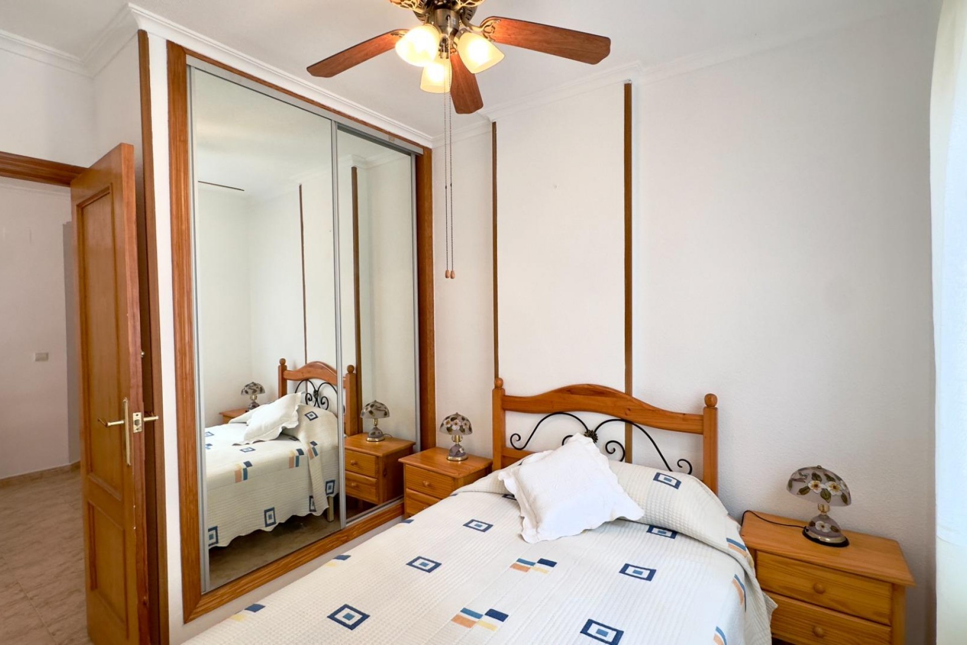 Resale - Apartment -
Torrevieja - Centro