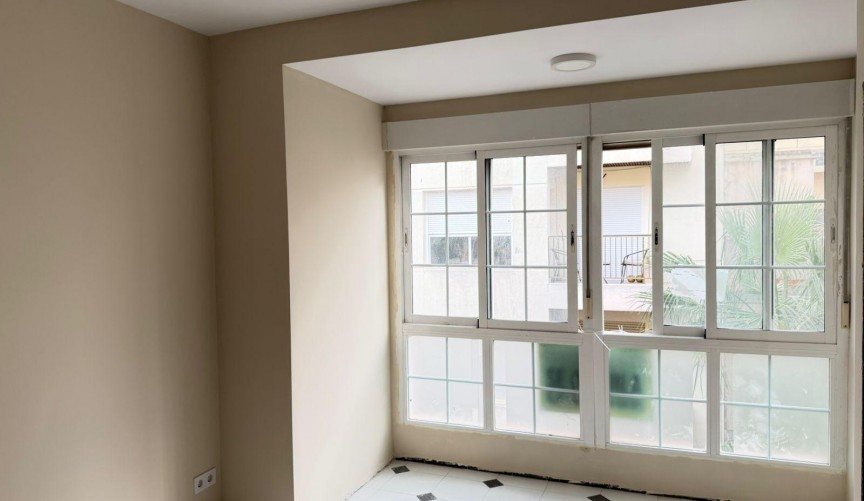 Resale - Apartment -
Torrevieja - Centro