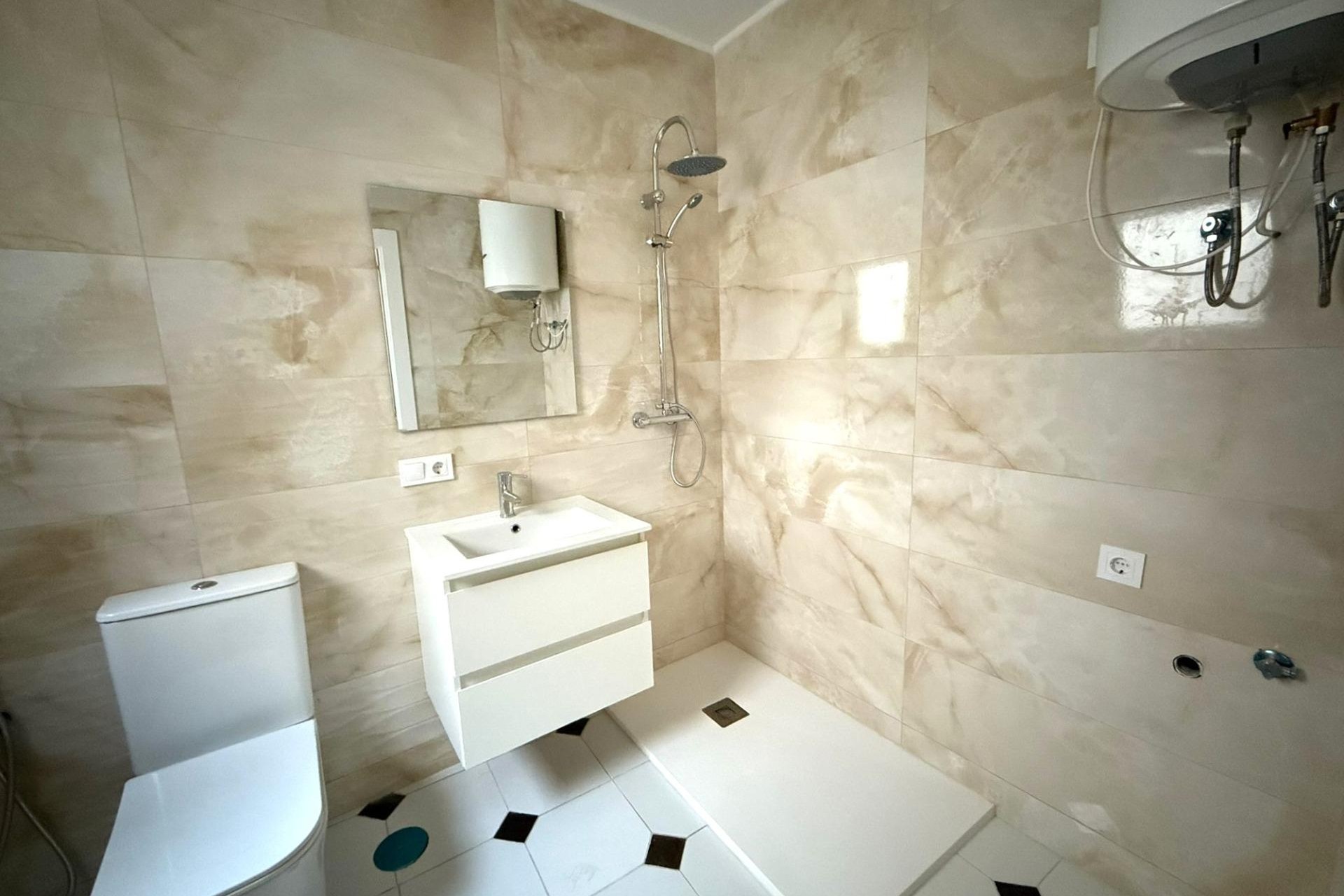Resale - Apartment -
Torrevieja - Centro