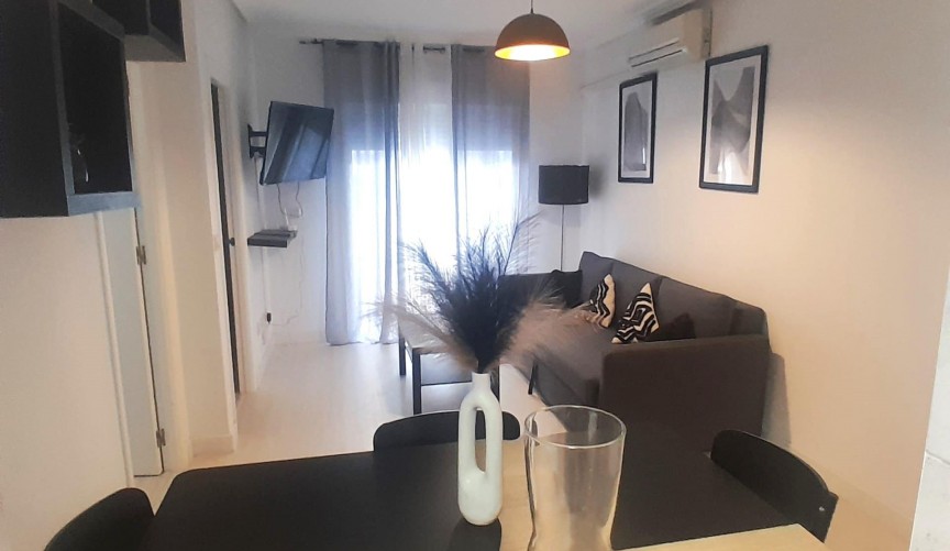 Resale - Apartment -
Torrevieja - Centro