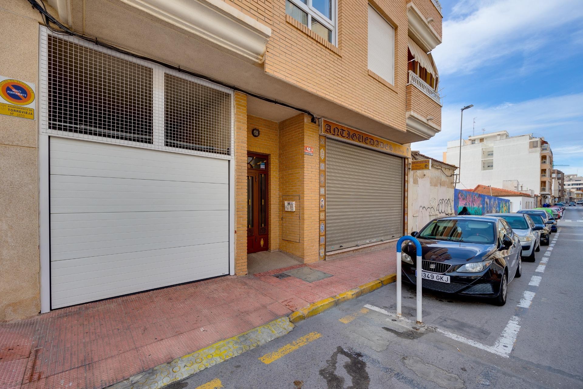 Resale - Apartment -
Torrevieja - Centro