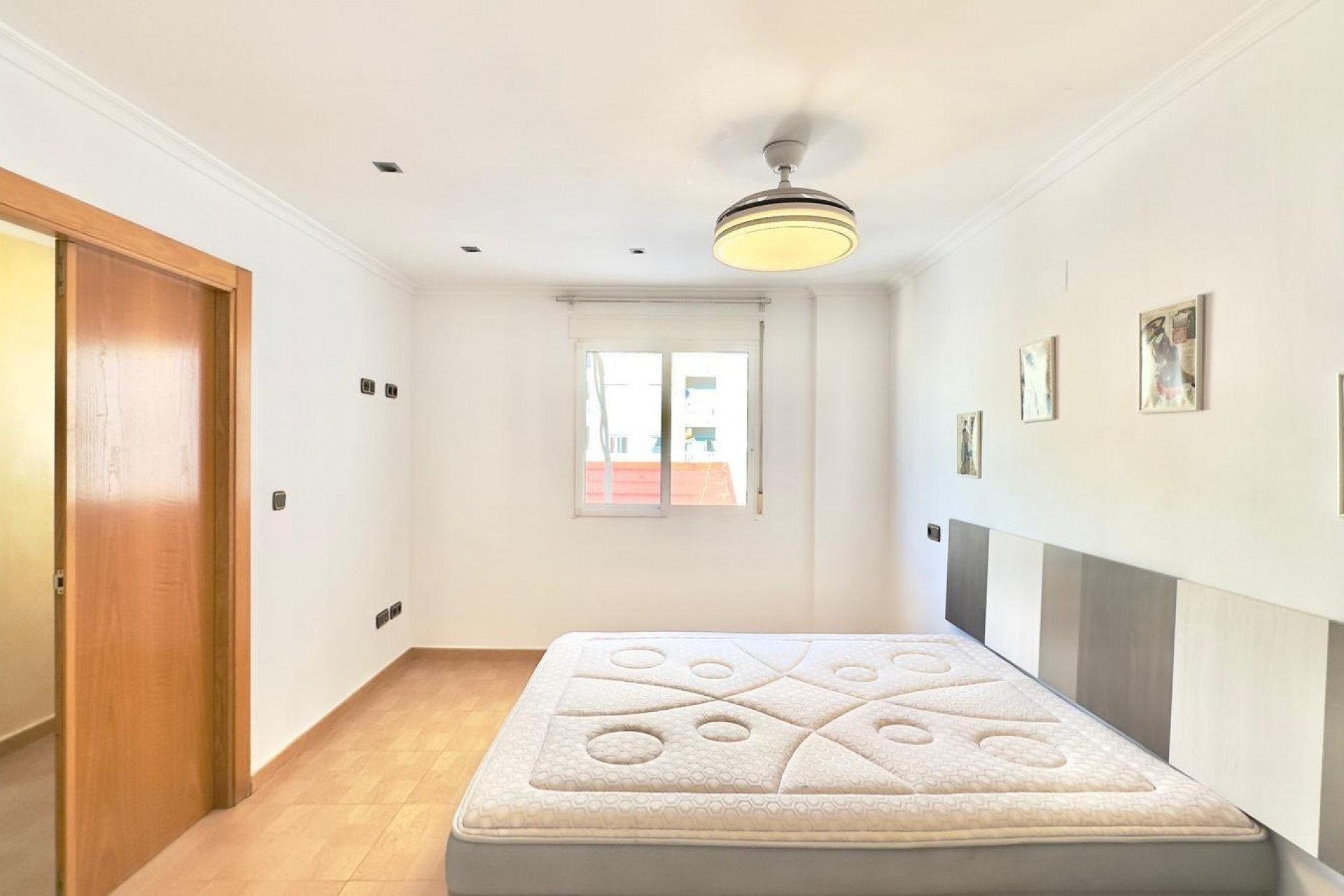 Resale - Apartment -
Torrevieja - Centro