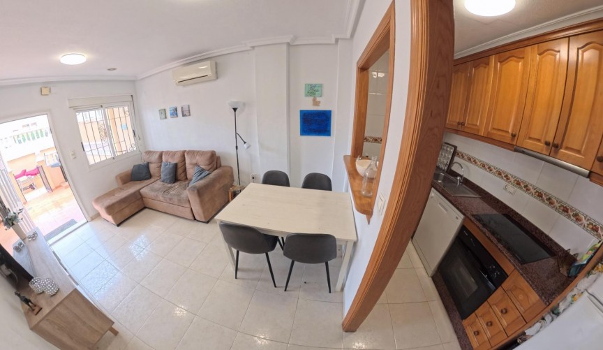 Resale - Apartment -
Torrevieja - Centro
