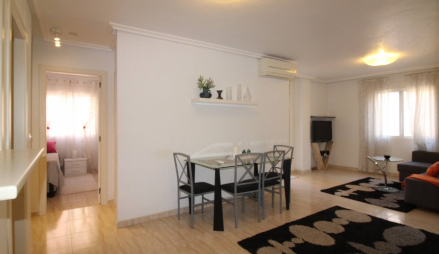 Resale - Apartment -
Torrevieja - Centro