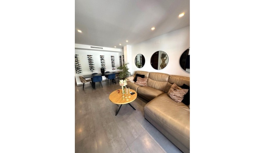 Resale - Apartment -
Torrevieja - Centro