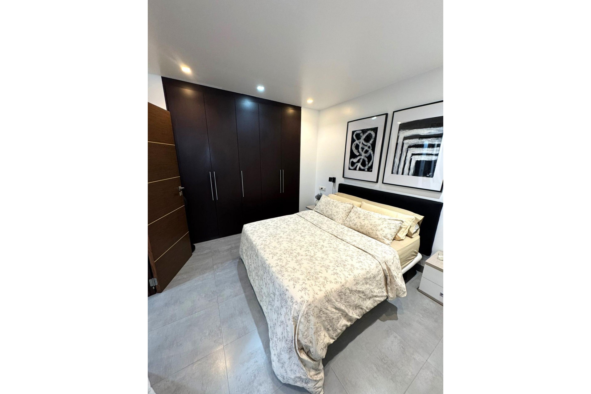 Resale - Apartment -
Torrevieja - Centro