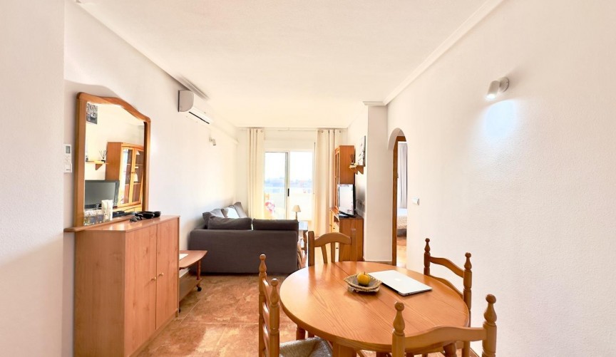 Resale - Apartment -
Torrevieja - Centro