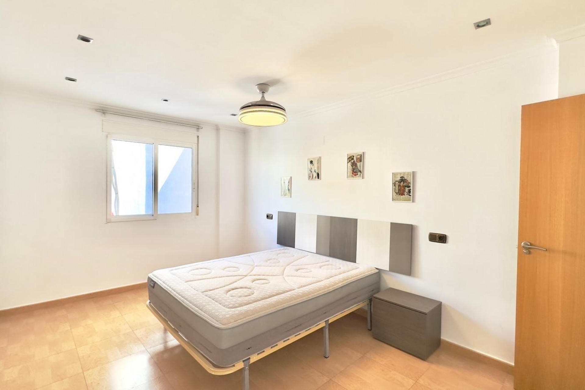 Resale - Apartment -
Torrevieja - Centro