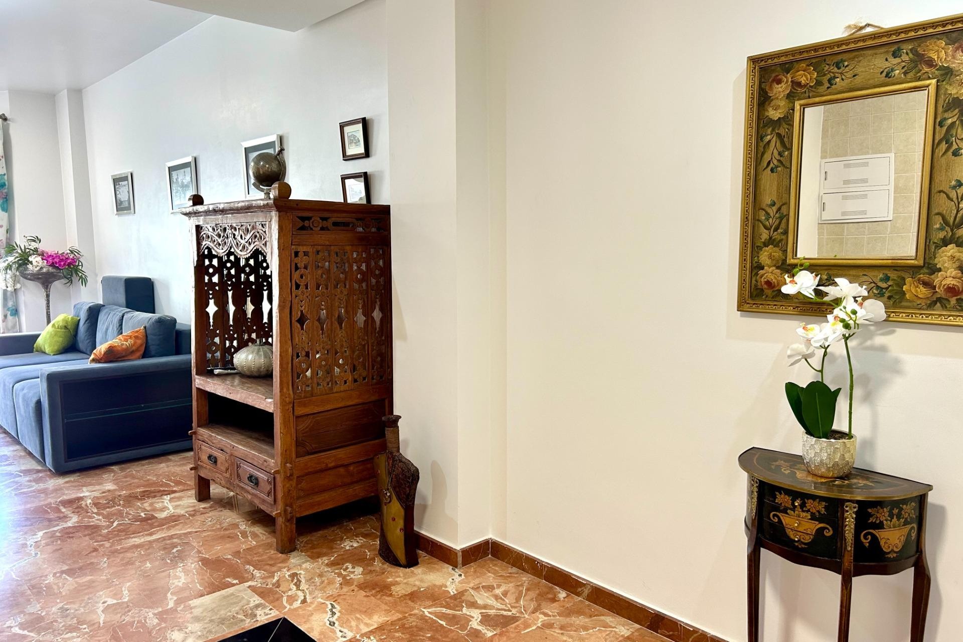 Resale - Apartment -
Torrevieja - Centro