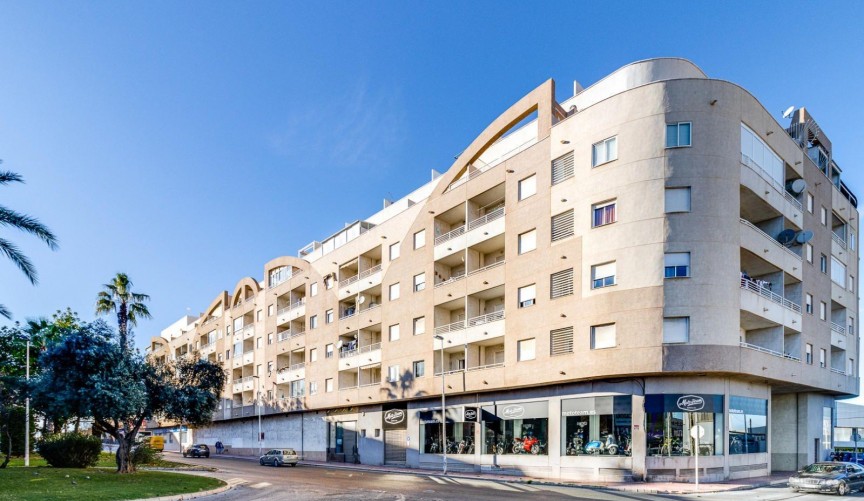 Resale - Apartment -
Torrevieja - Centro
