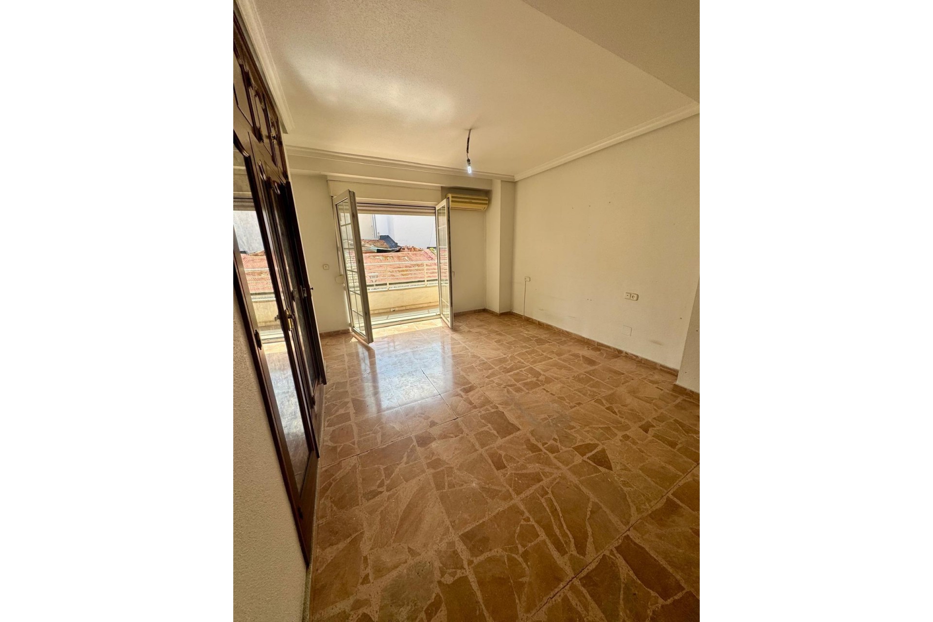 Resale - Apartment -
Torrevieja - Centro