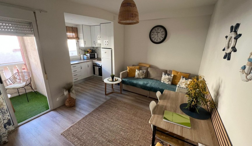 Resale - Apartment -
Torrevieja - Centro