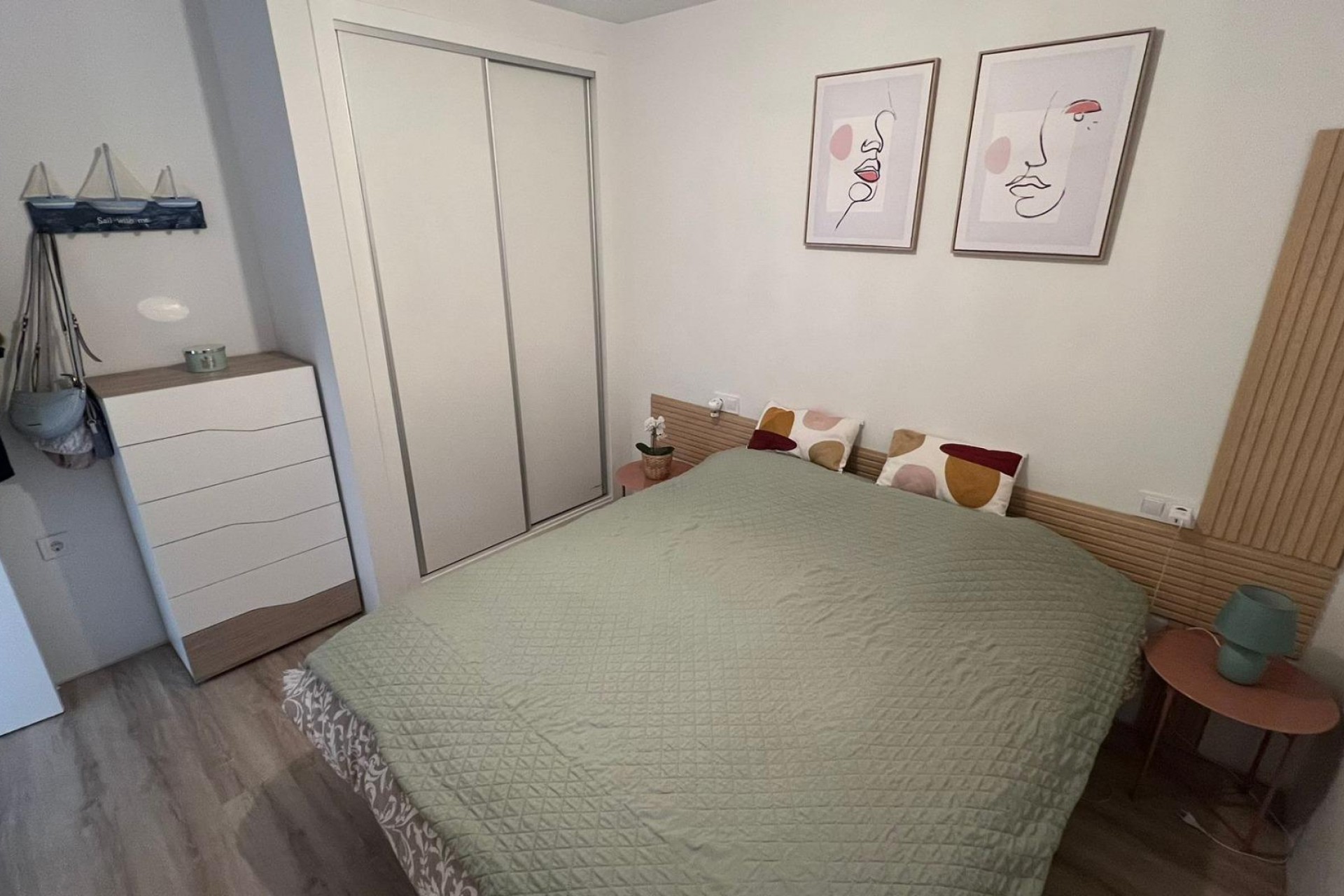 Resale - Apartment -
Torrevieja - Centro