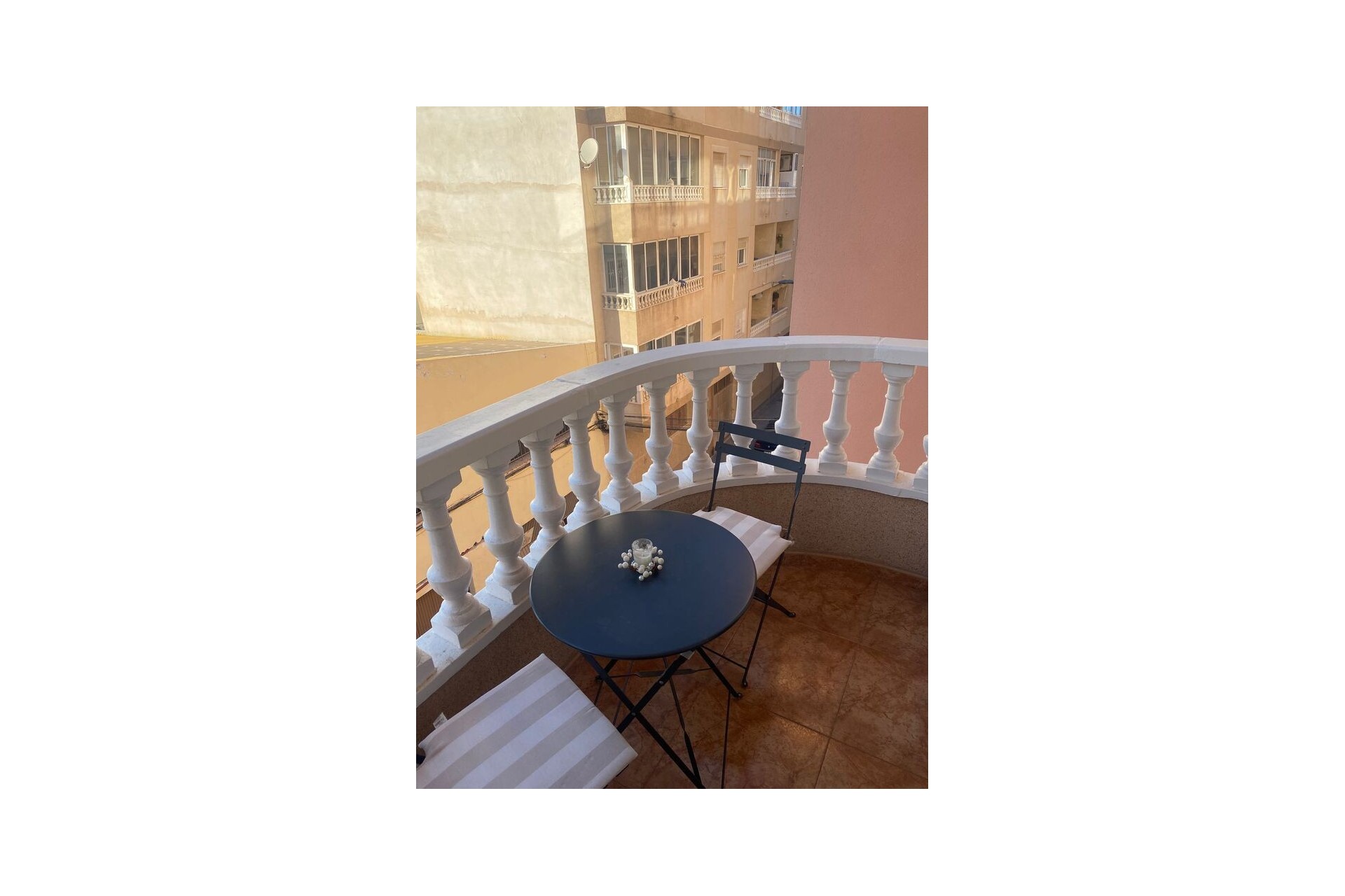Resale - Apartment -
Torrevieja - Centro
