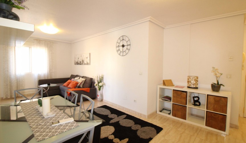 Resale - Apartment -
Torrevieja - Centro