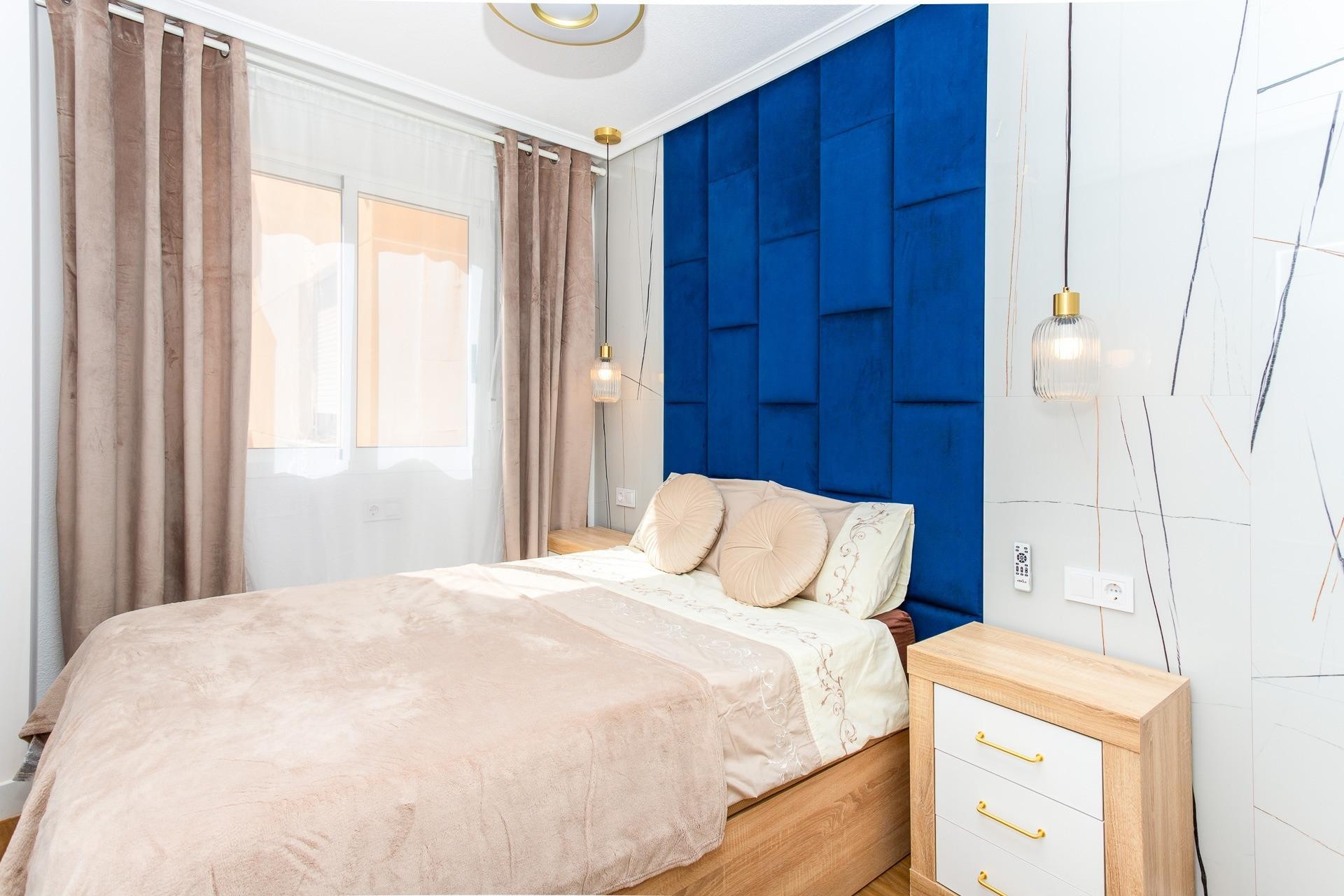 Resale - Apartment -
Torrevieja - Centro