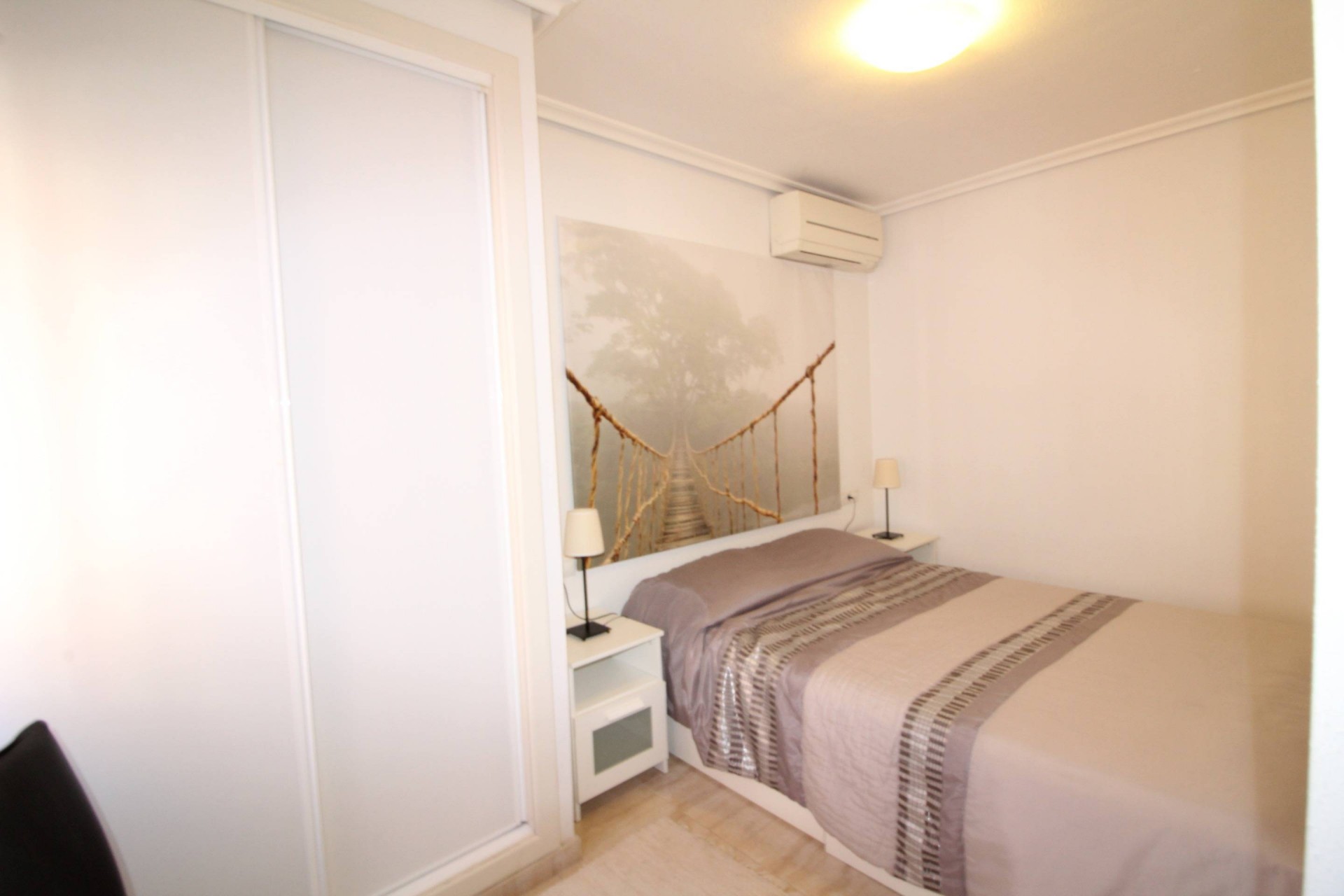 Resale - Apartment -
Torrevieja - Centro