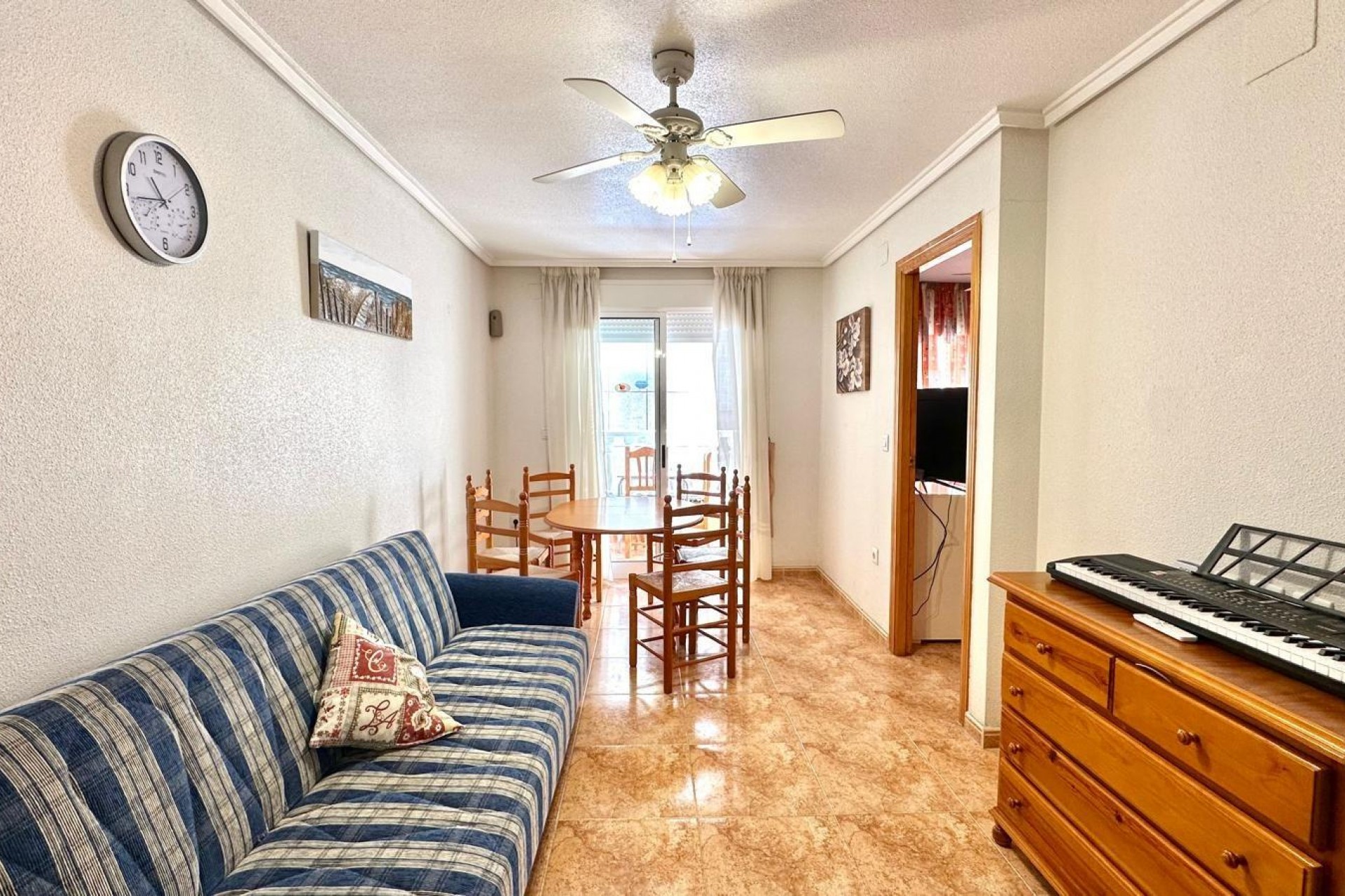 Resale - Apartment -
Torrevieja - Centro