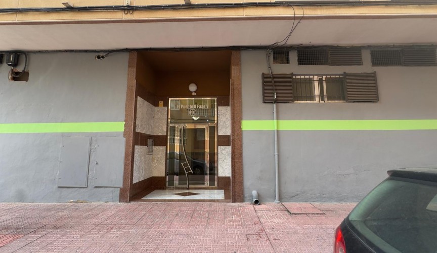 Resale - Apartment -
Torrevieja - Centro