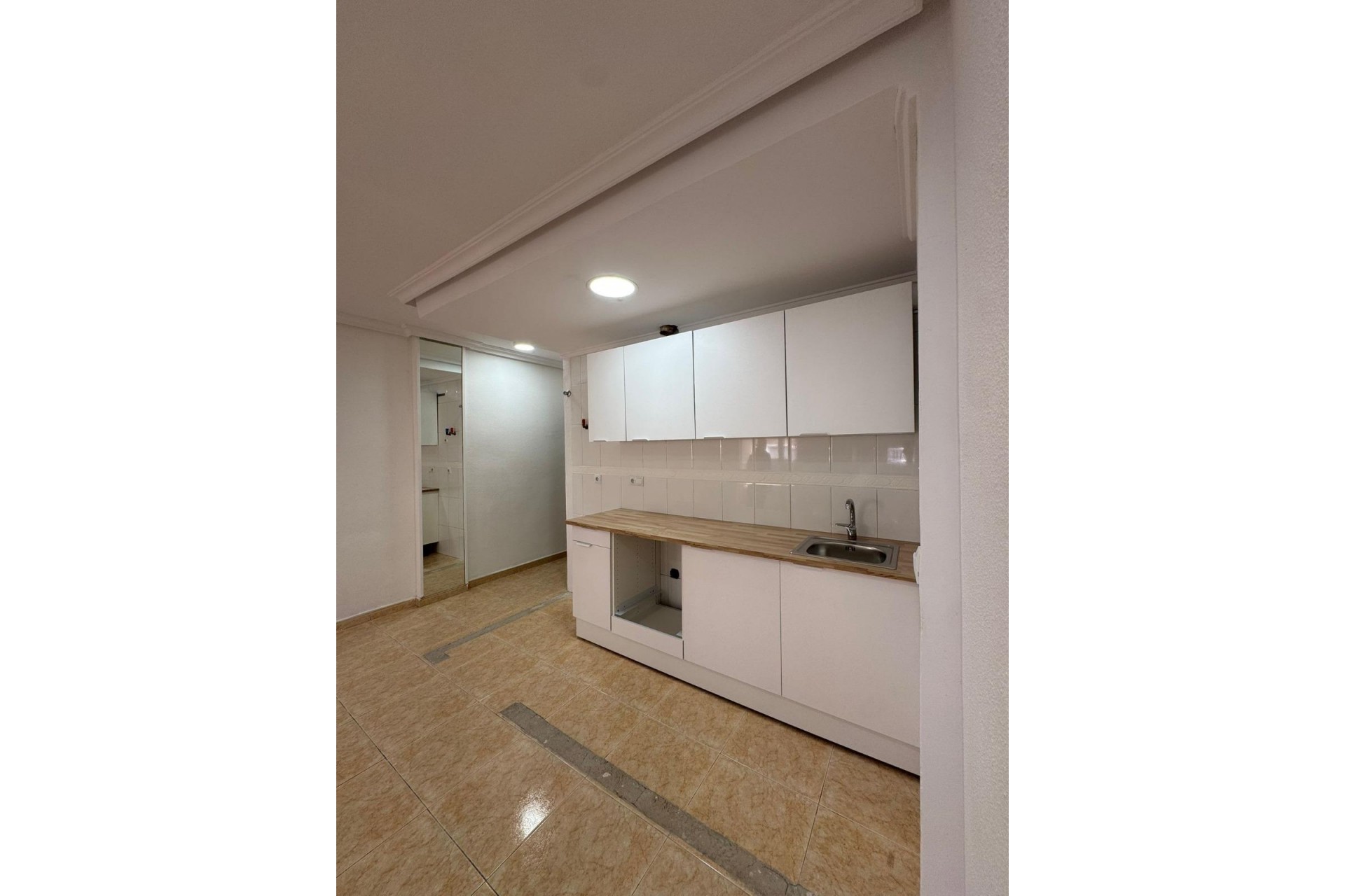 Resale - Apartment -
Torrevieja - Centro