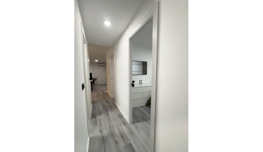 Resale - Apartment -
Torrevieja - Centro