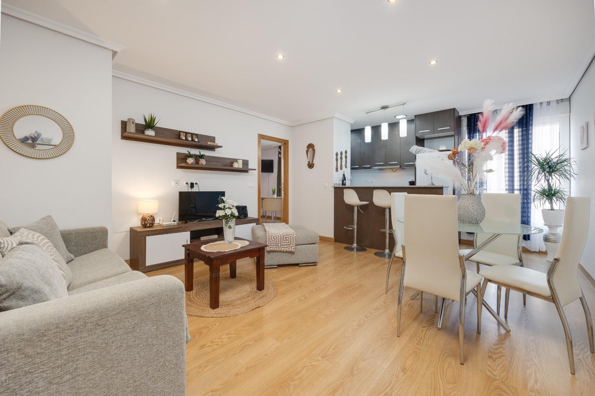 Resale - Apartment -
Torrevieja - Centro