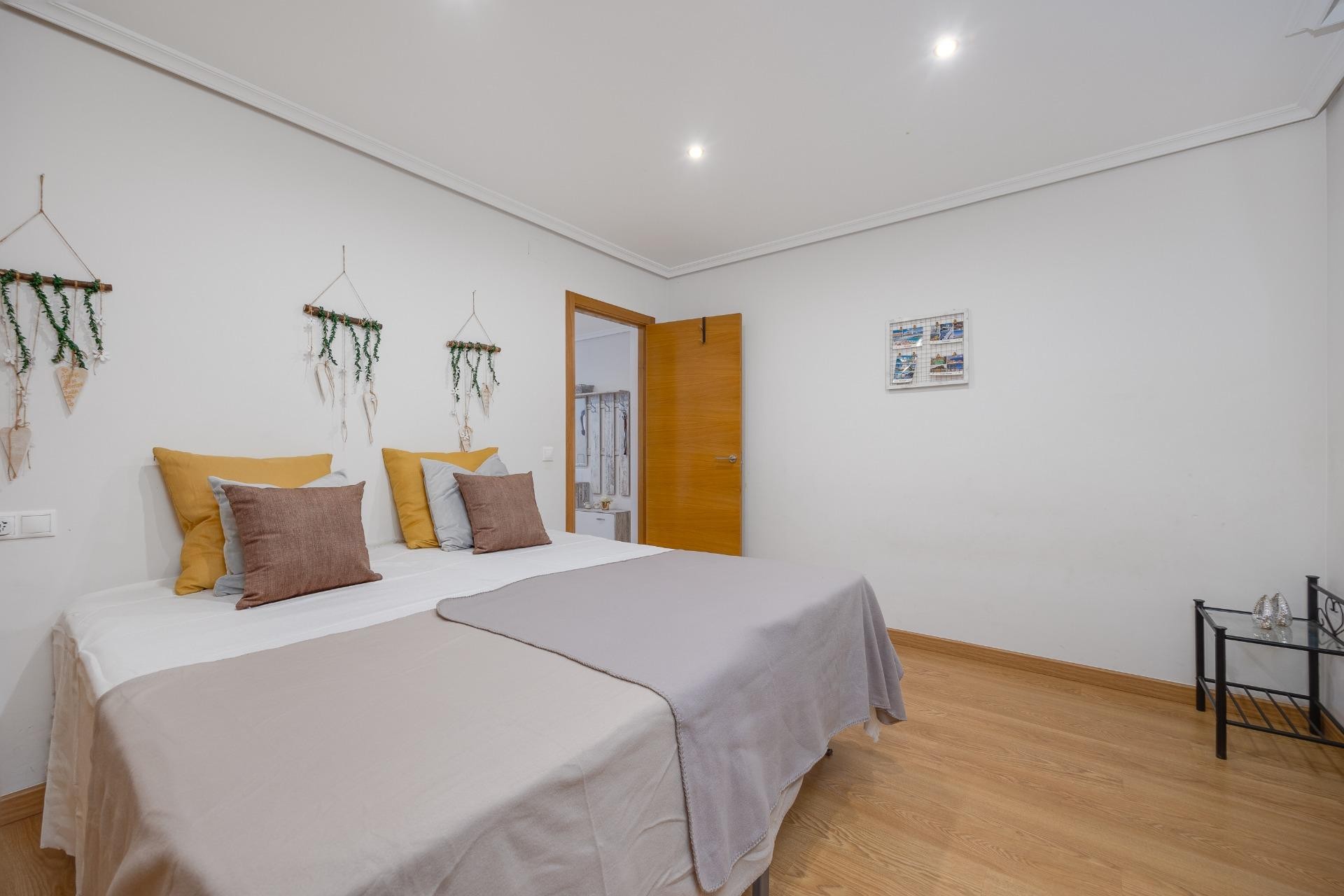 Resale - Apartment -
Torrevieja - Centro
