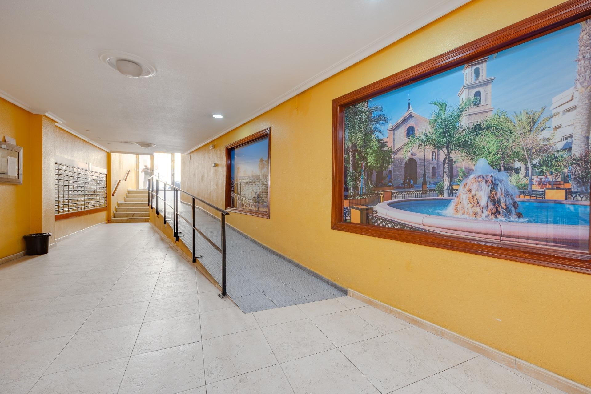 Resale - Apartment -
Torrevieja - Centro