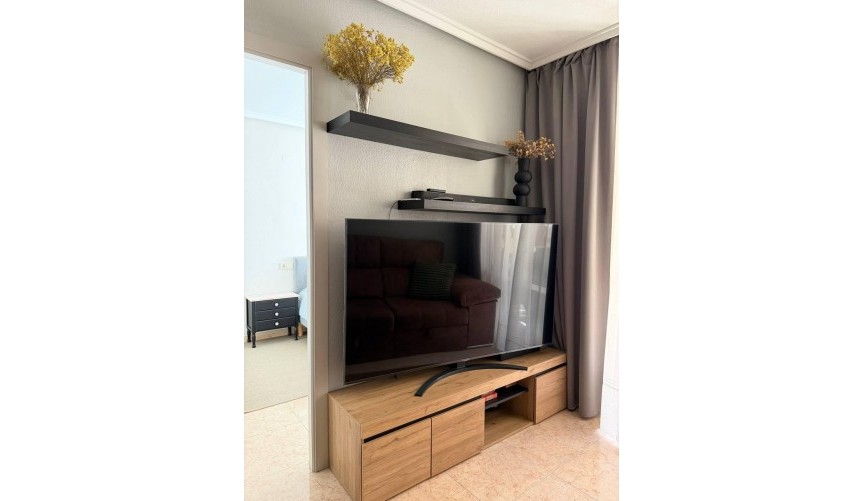 Resale - Apartment -
Torrevieja - Centro