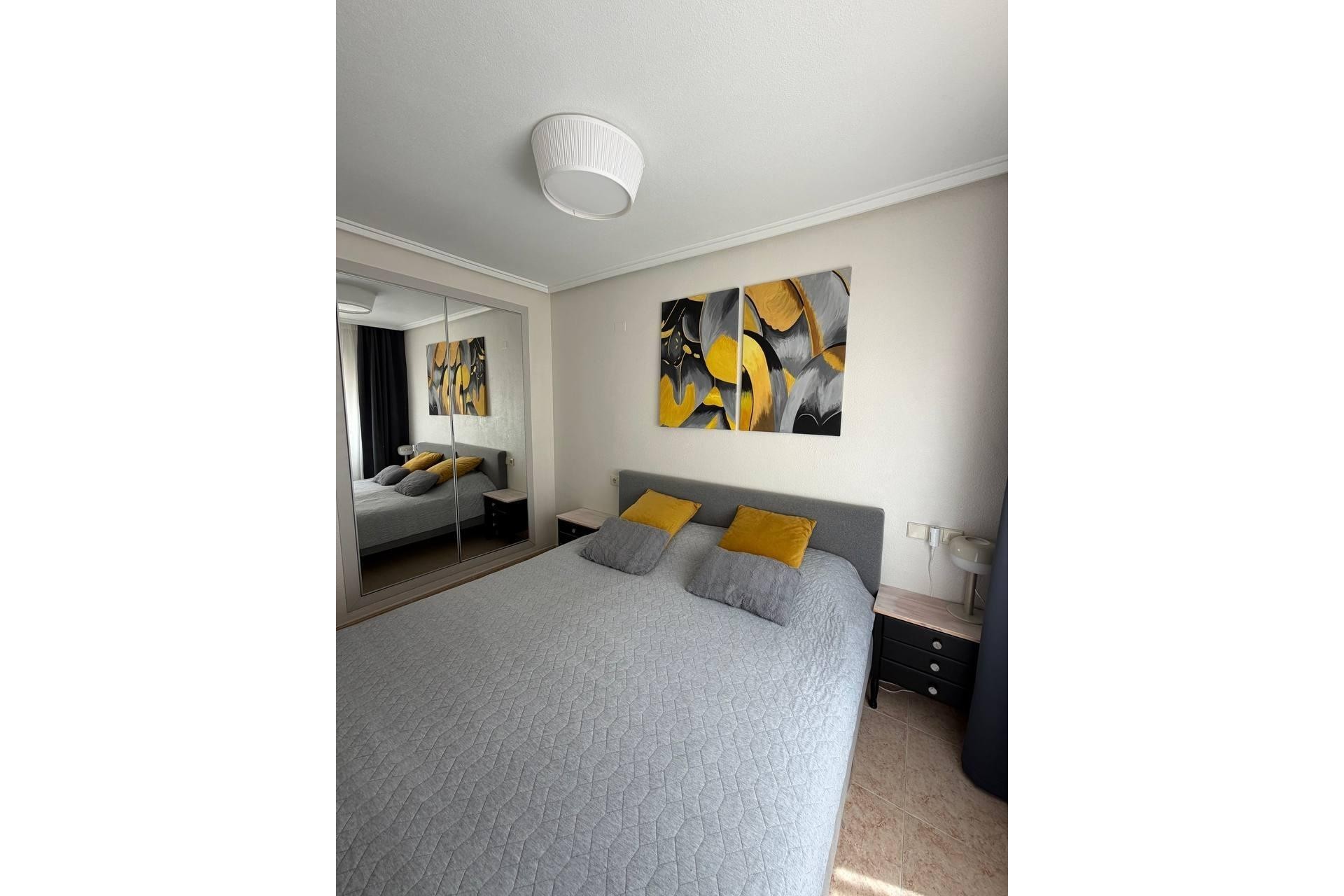 Resale - Apartment -
Torrevieja - Centro