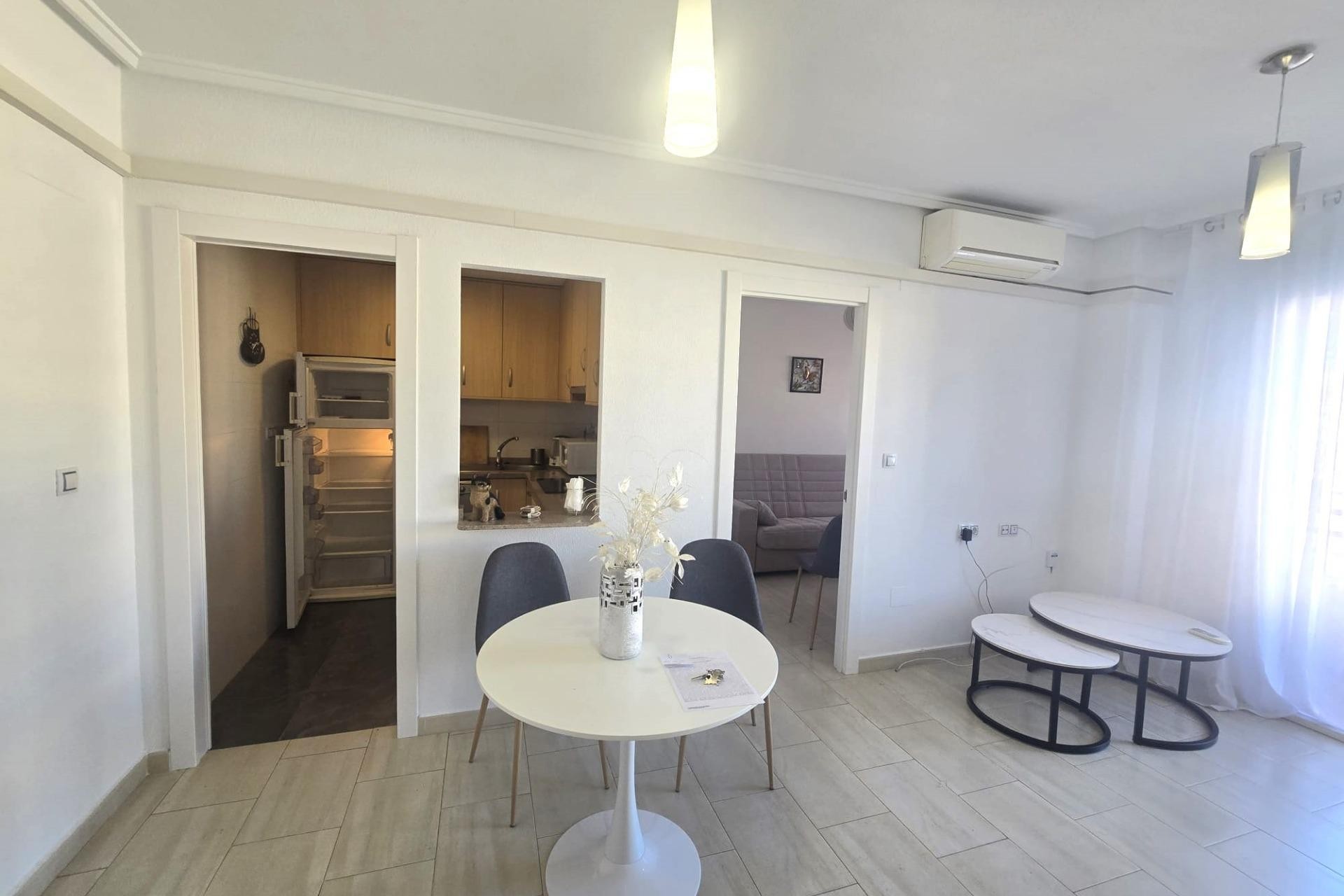 Resale - Apartment -
Torrevieja - Centro
