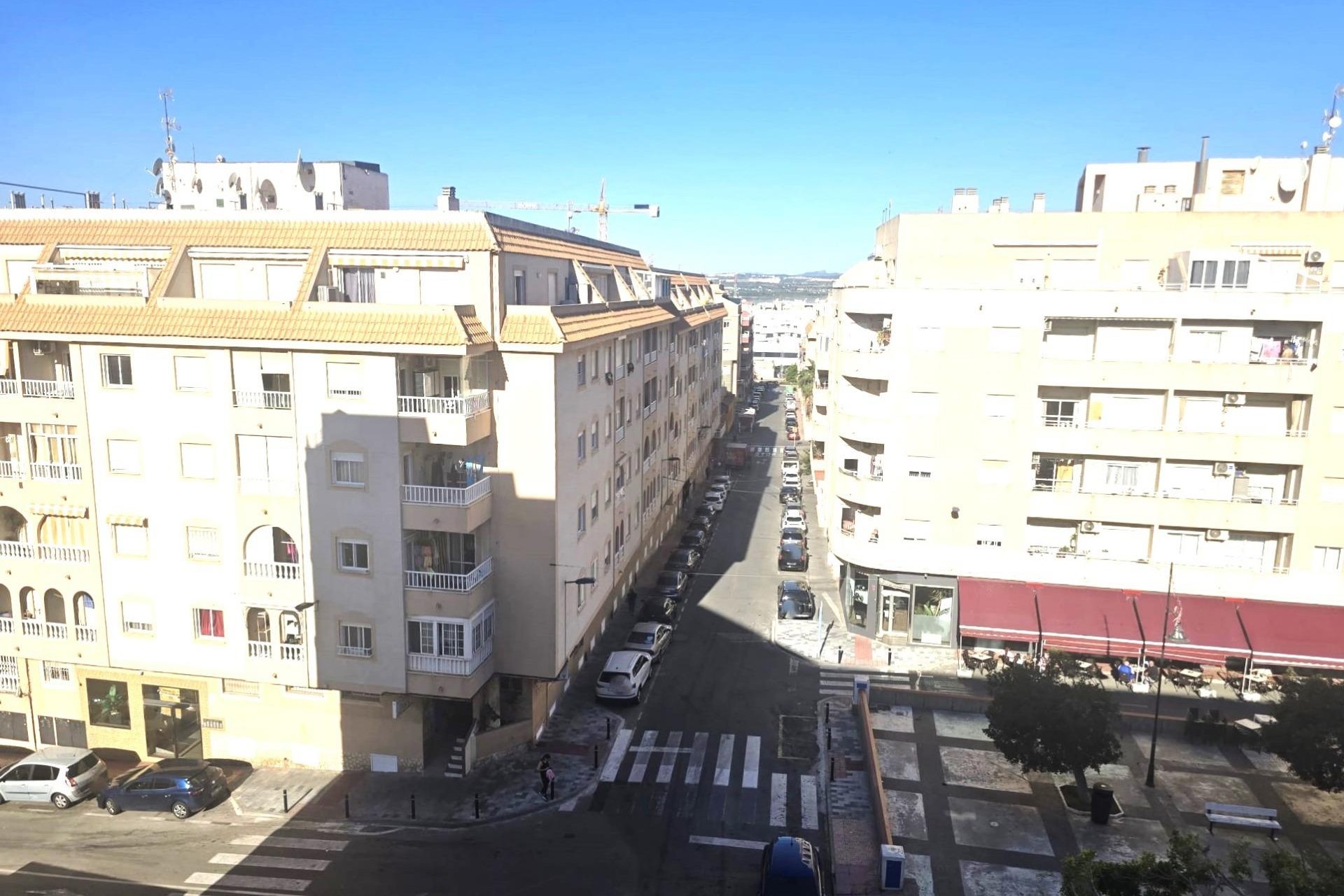 Resale - Apartment -
Torrevieja - Centro