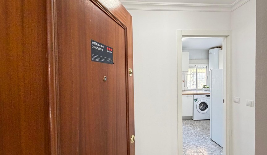 Resale - Apartment -
Torrevieja - Centro