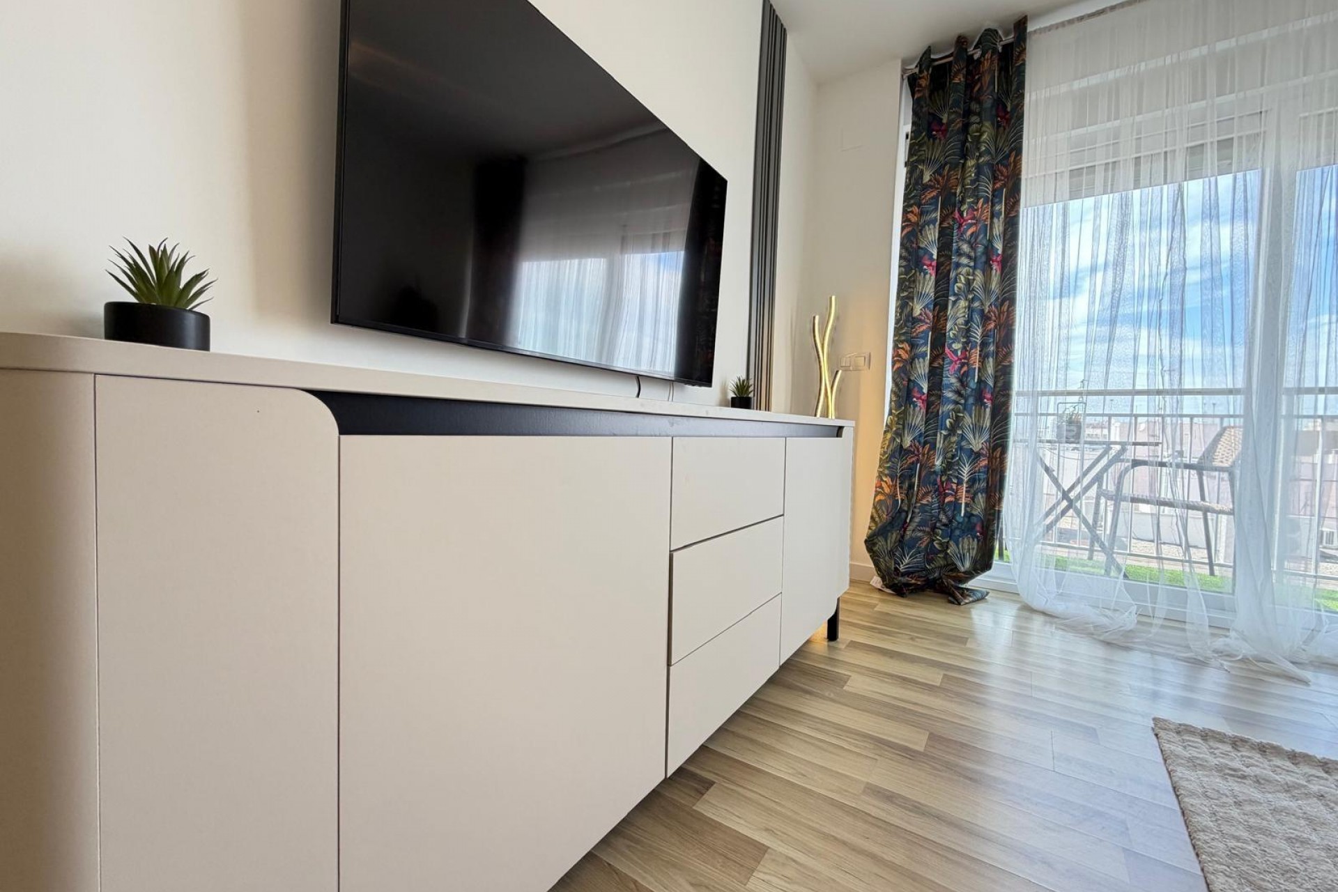 Resale - Apartment -
Torrevieja - Centro