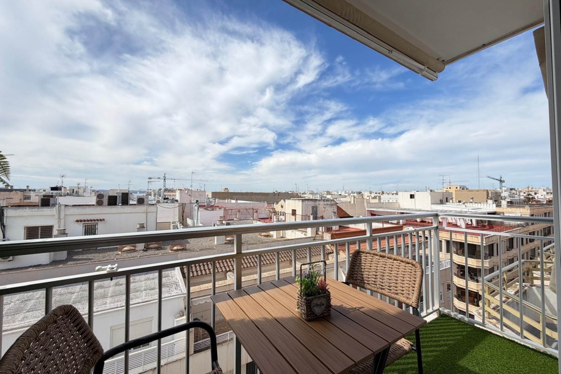 Resale - Apartment -
Torrevieja - Centro