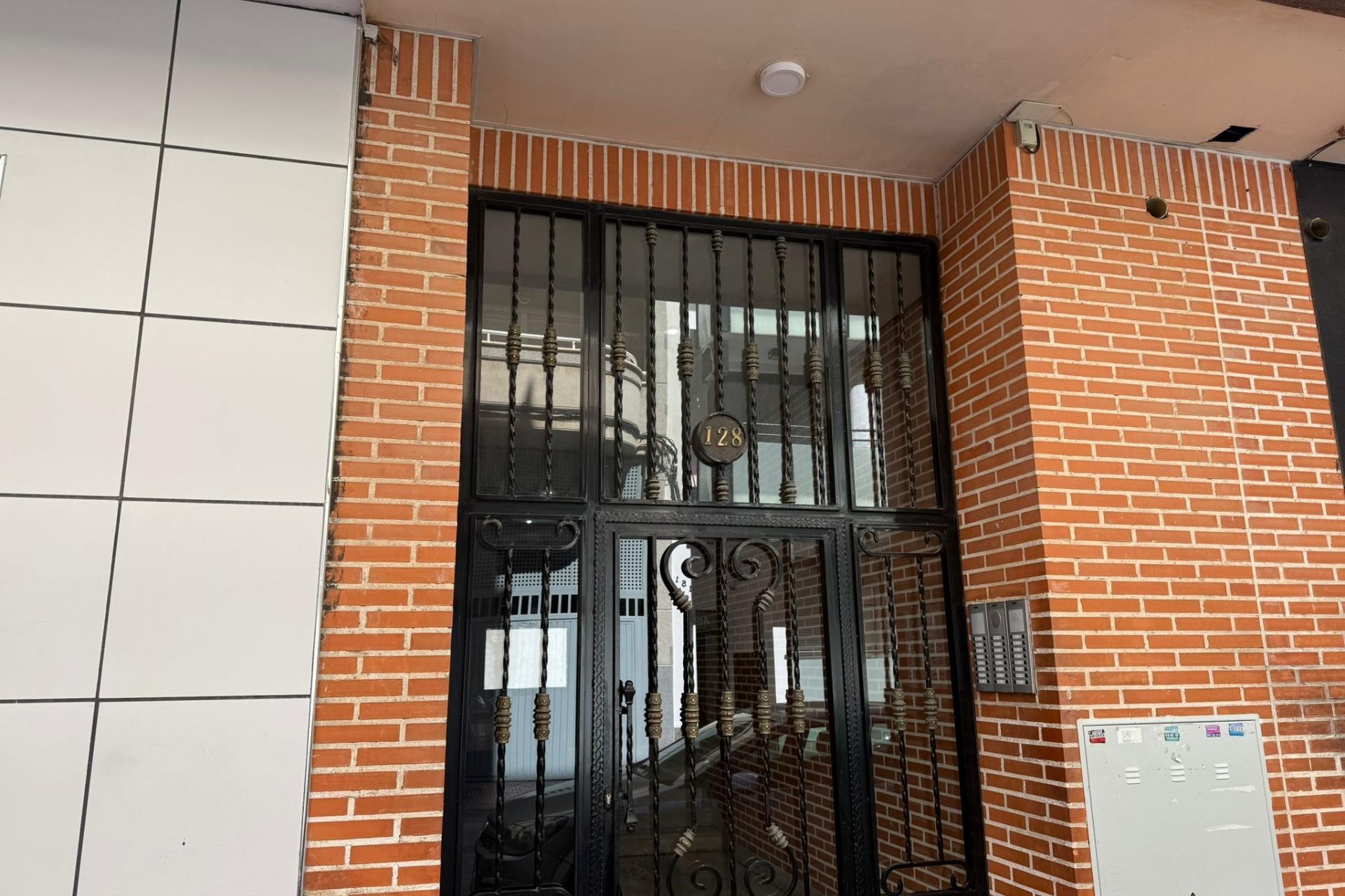 Resale - Apartment -
Torrevieja - Centro