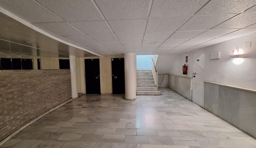 Resale - Apartment -
Torrevieja - Centro
