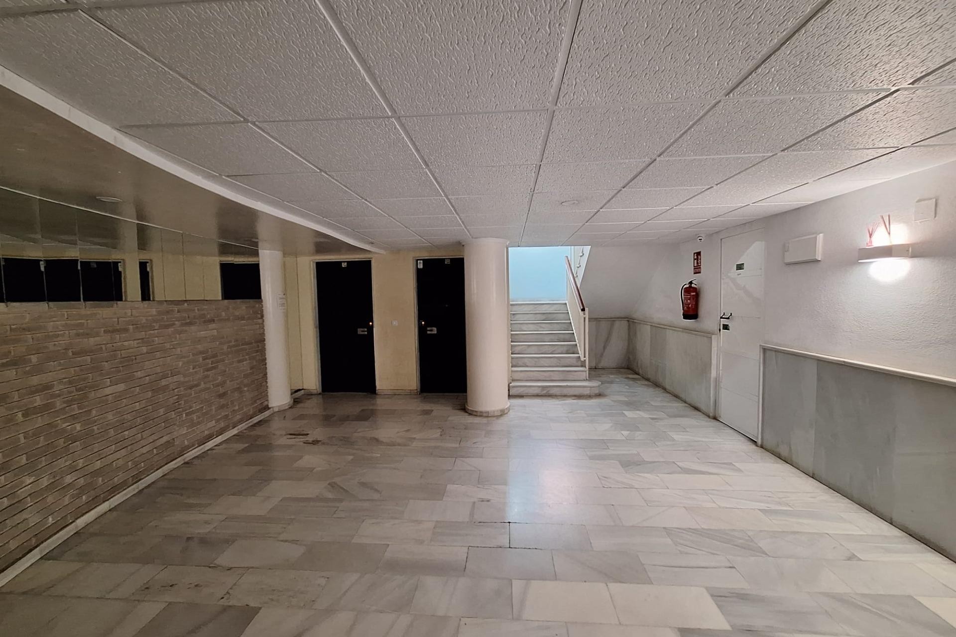 Resale - Apartment -
Torrevieja - Centro